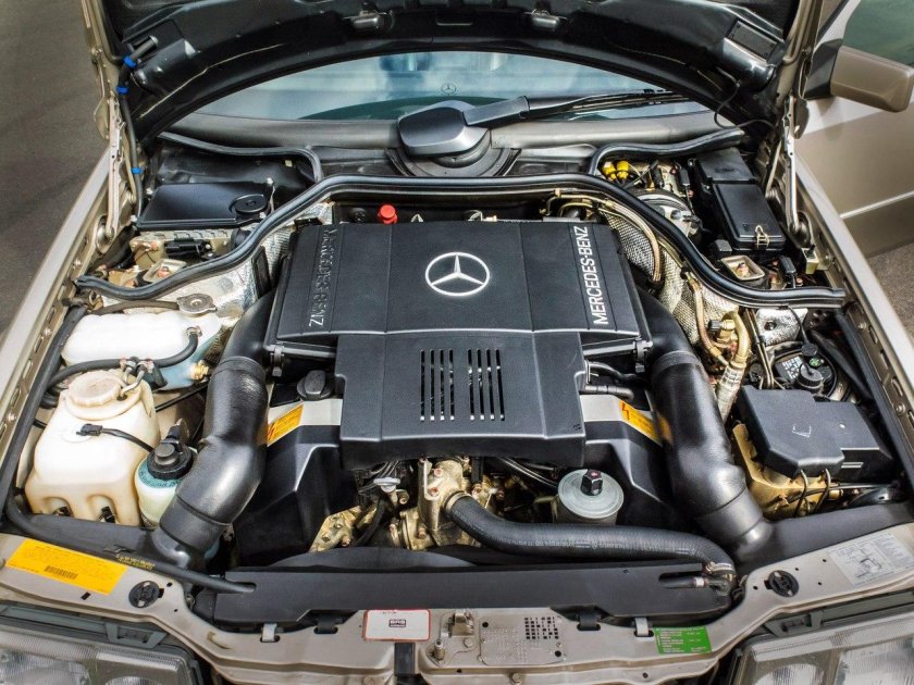 Mercedes Benz w124 e500