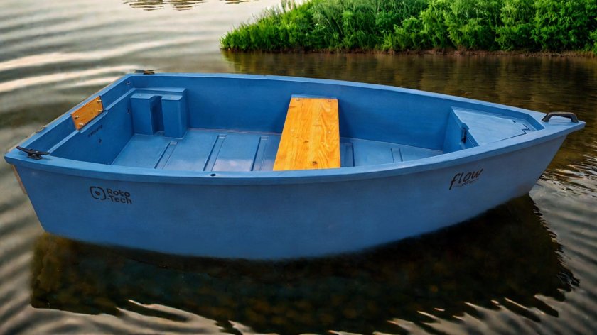 Стеклопластиковая лодка \ спринт-5\