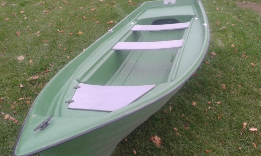 Стеклопластиковая лодка пелла