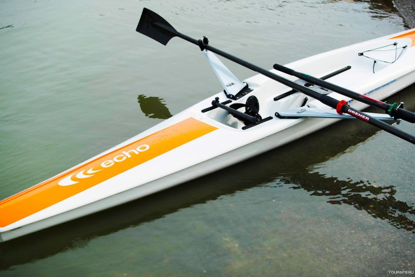 Академическая гребля лодка