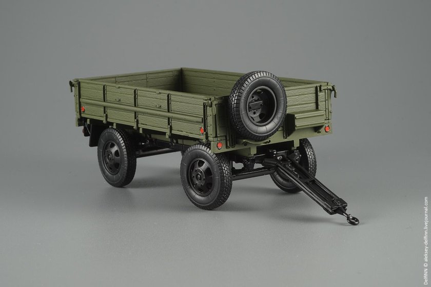 Прицеп СМЗ-810 2-пн-4