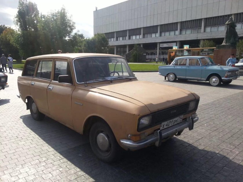 Москвич 2137