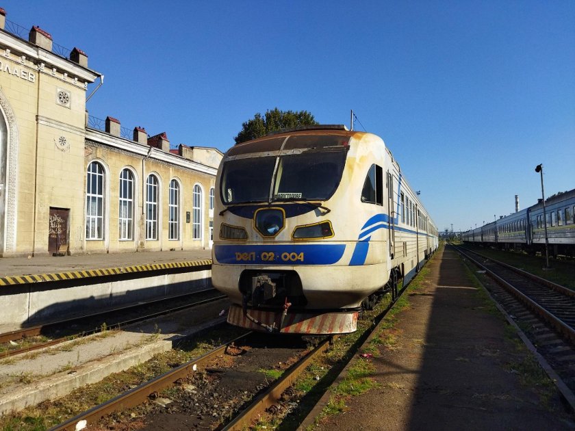 Дизель поезд