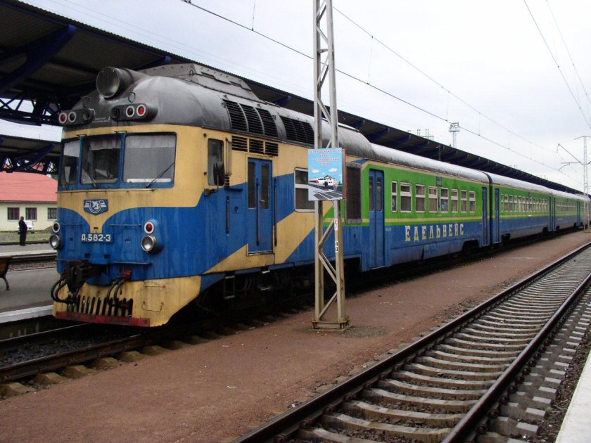 Дизель поезд д1