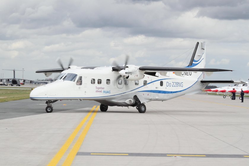 Do-228 самолет