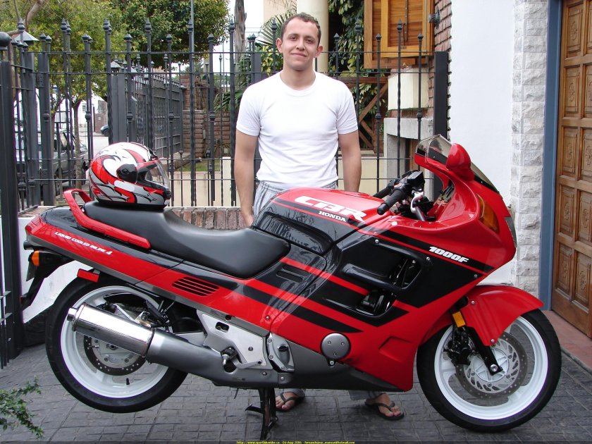 Хонда сбр 1000 ф