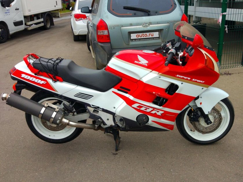 Хонда СБР 1000ф
