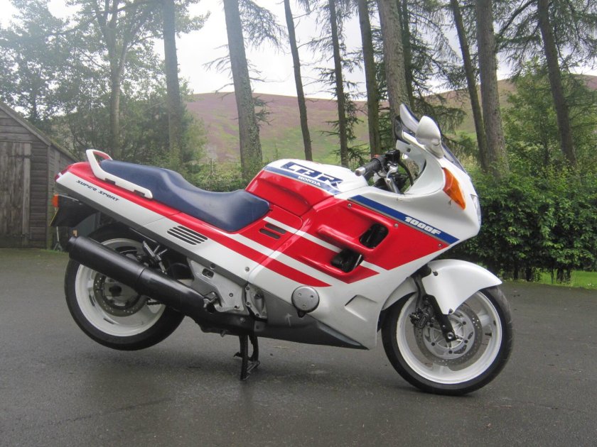 Honda cbr1000f 1000