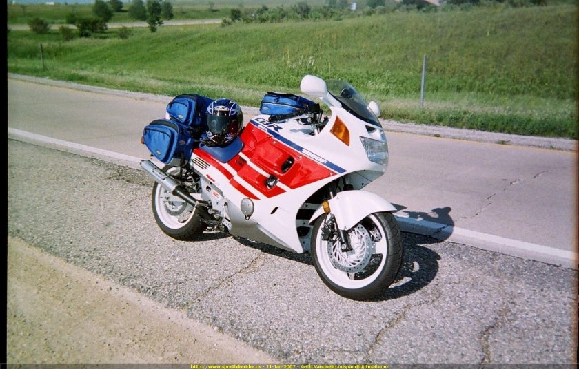 Honda cbr1000f 1990