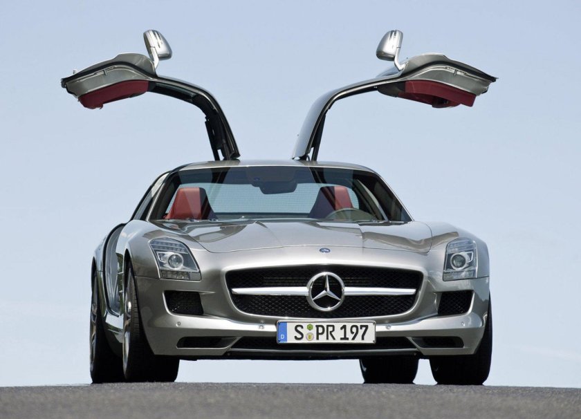 Mercedes-Benz SLS AMG Coupe