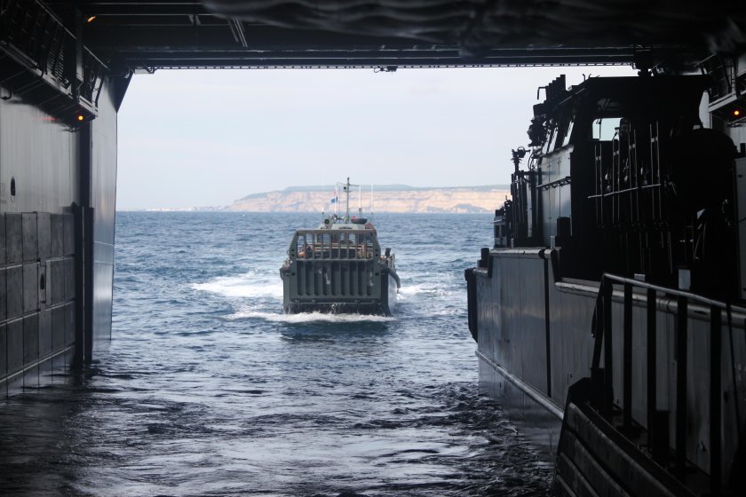 Аппарель часть судна морская пехота