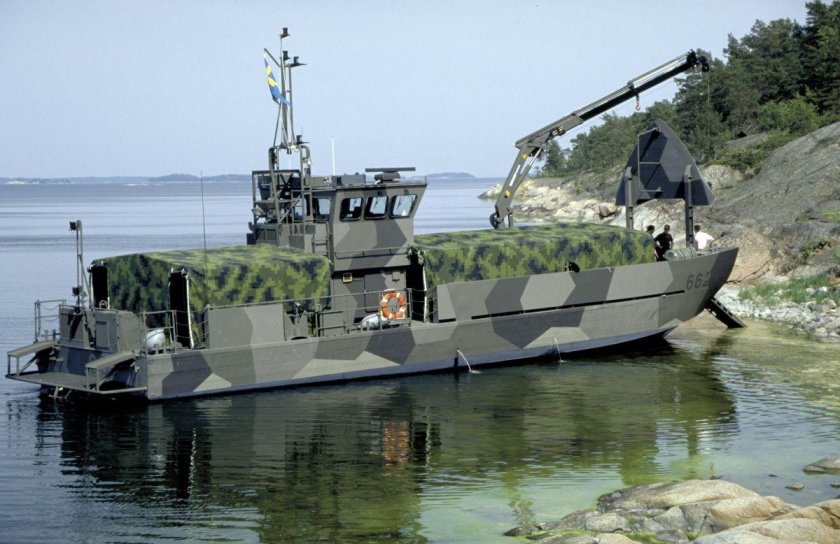 Финский скоростной десантный катер Watercat m12