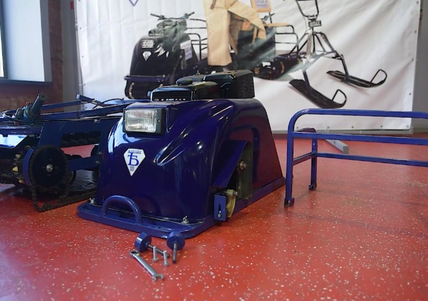 Мотобуксировщик бурлак