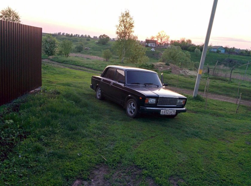 Машина в деревне