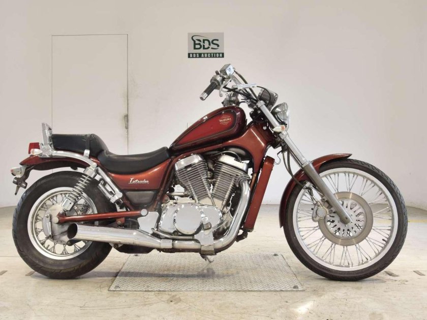 Сузуки интрудер 800