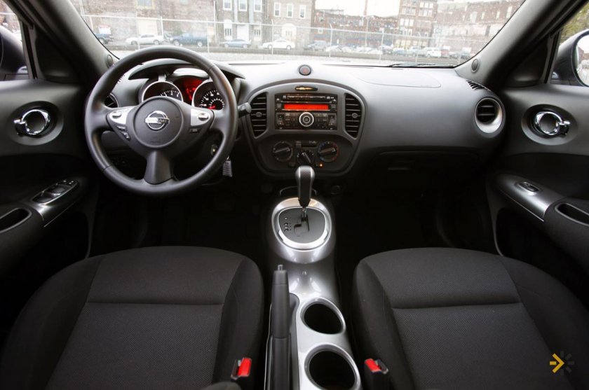Nissan Juke 2011 салон