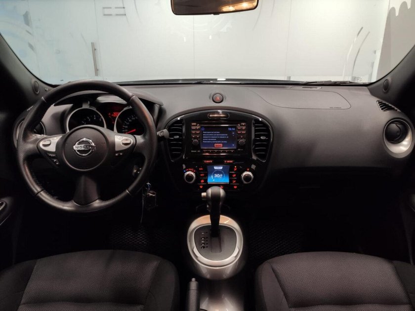 Nissan Juke Торпедо