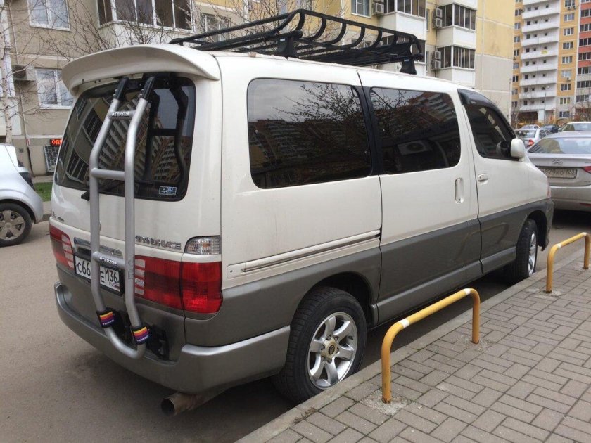Toyota Grand Hiace