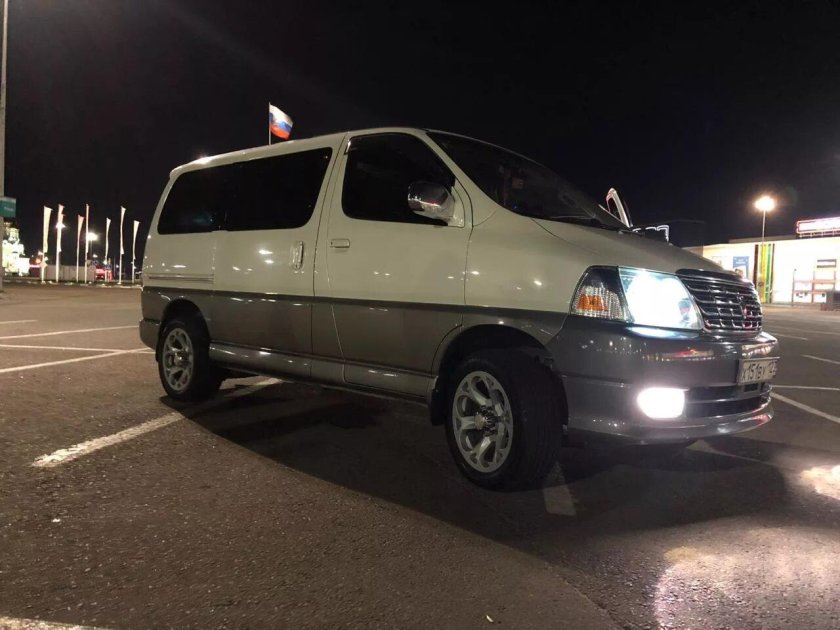 Тойота хайс региус