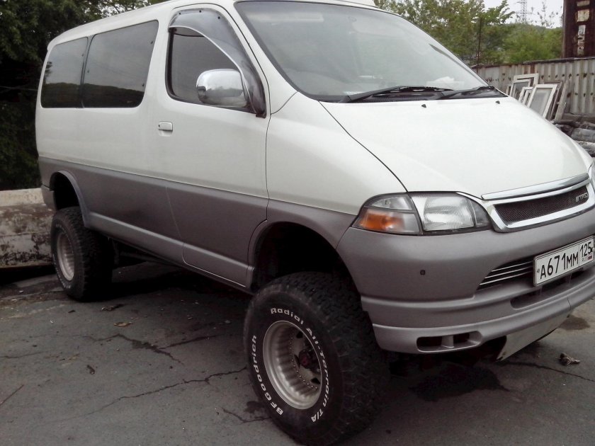Toyota Hiace Granvia
