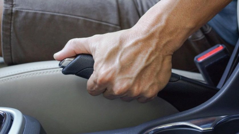 Ручной тормоз автомобиля