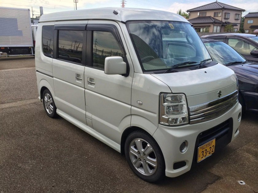 Сузуки Эвери вагон