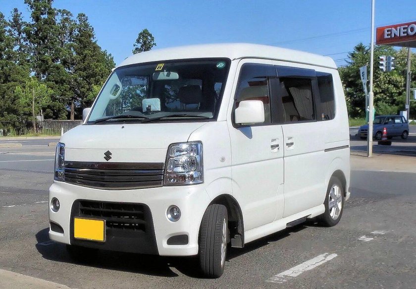 Сузуки Эвери 4/4