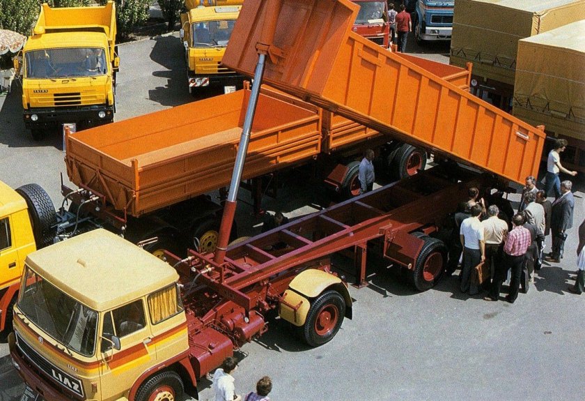 Грузовик ЛИАЗ 100