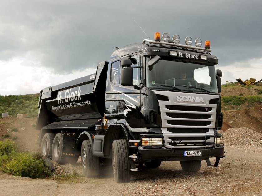 Scania 8x8 самосвал