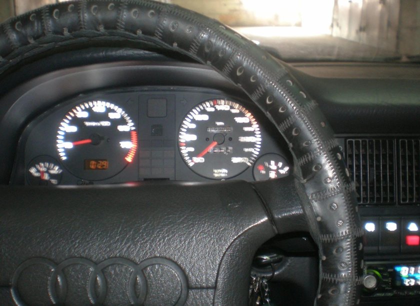 Приборка Ауди 80