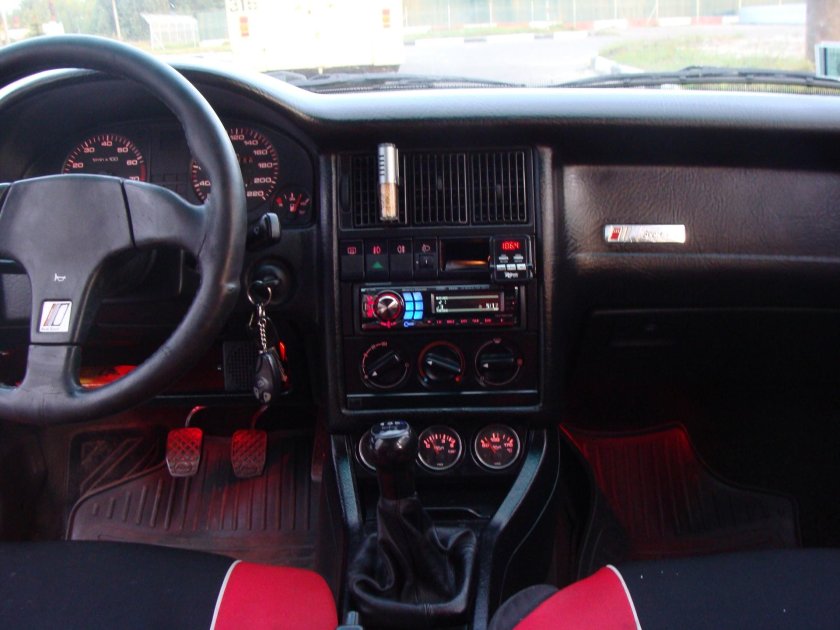 Audi 80 b3 торпеда