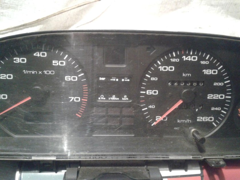 Ауди 100 щиток приборов 44 кузов