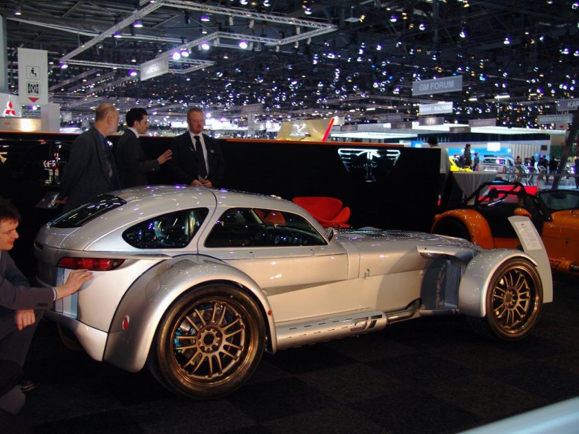 Донкенворт 2004 года автомобиль фото