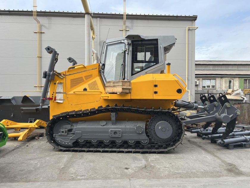 Бульдозер дст урал тм 10