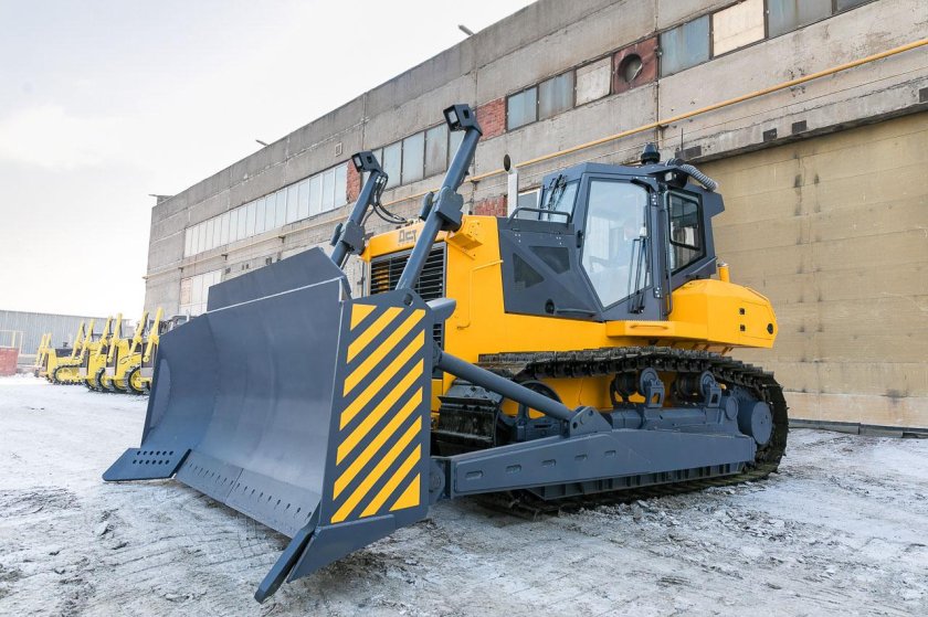 Бульдозер ДСТ Урал ТМ 10