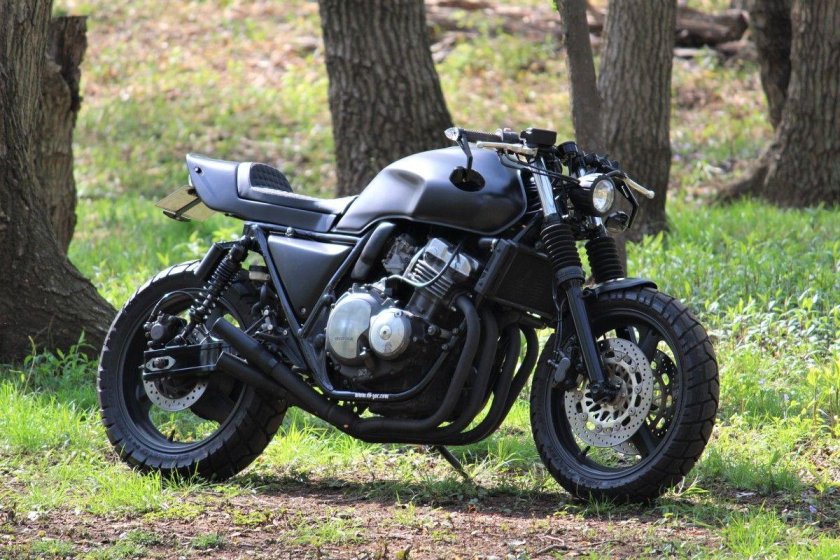 Honda CB 400 Cafe Racer