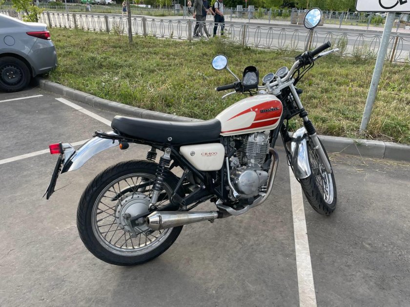 Kt8 Honda cb400