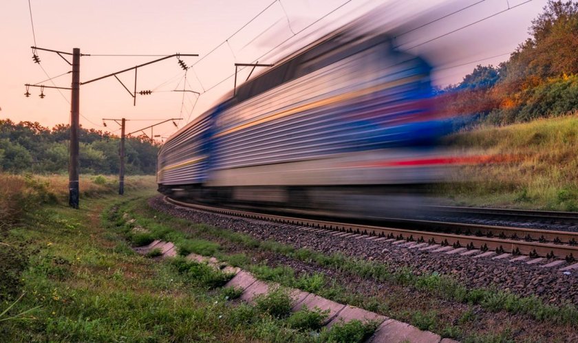 Скорый поезд