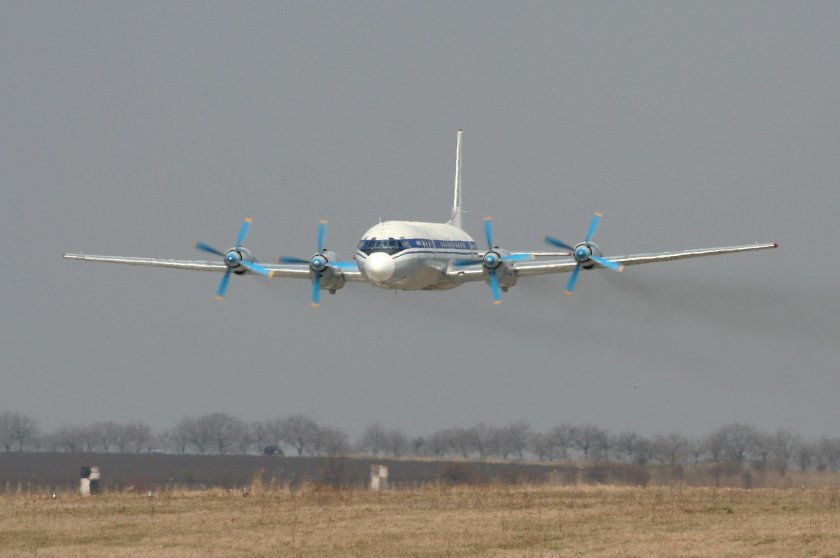 Самолет ил 18