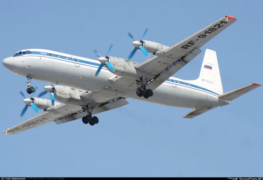 Ил 18 самолет