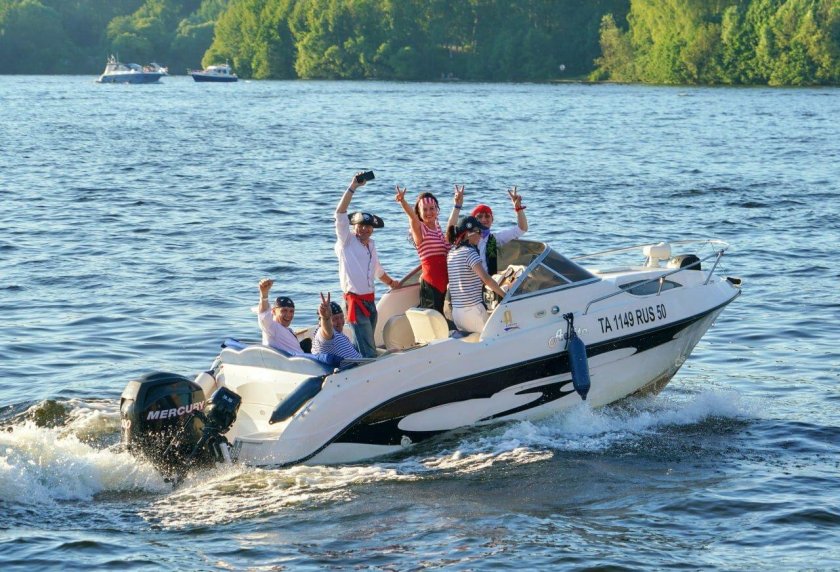 Швертбот "Аэлита"