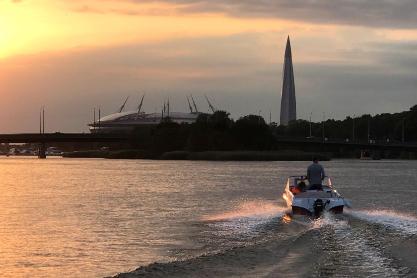 Катер на Неве Санкт-Петербург