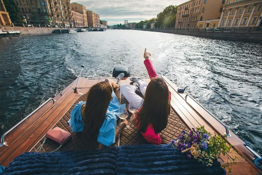 Прогулка на катере СПБ