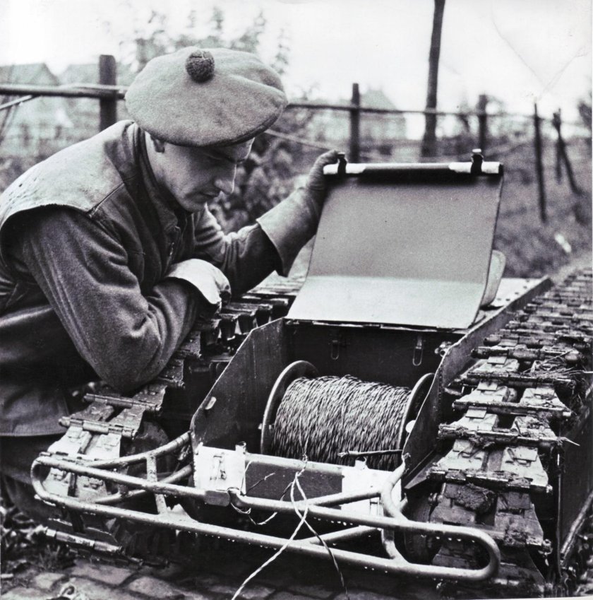 Самоходная мина-танкетка «голиаф»