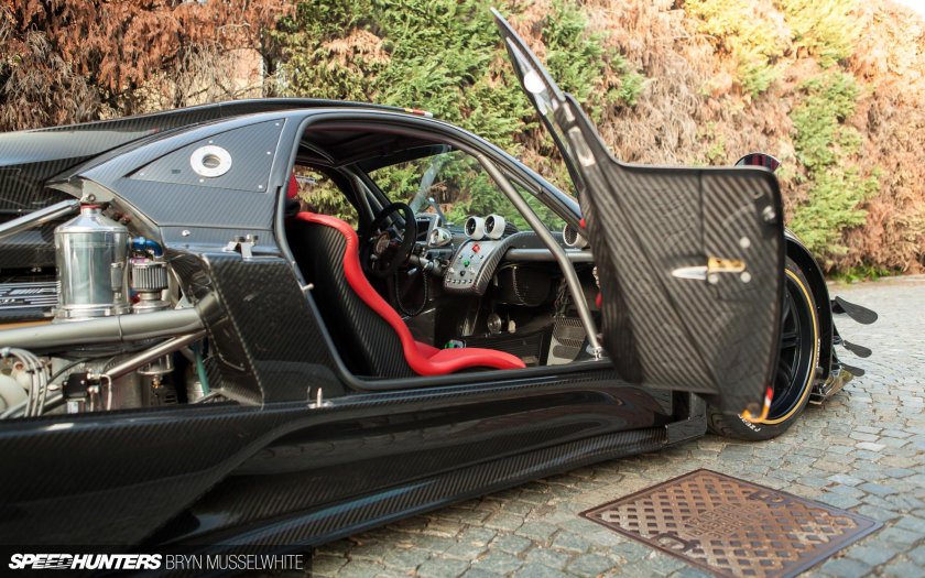 Pagani Zonda Revolucion салон