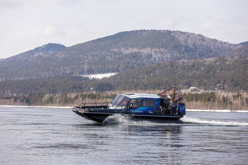 Лодка Север