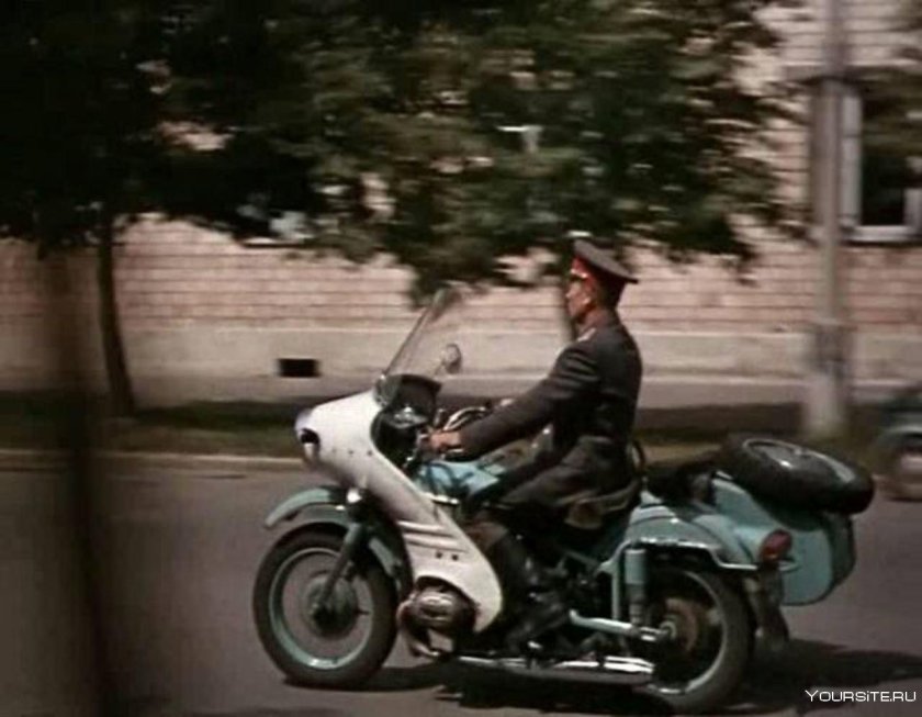 Милицейский мотоцикл Урал м100