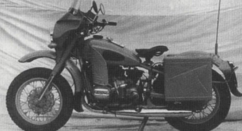 Милицейский мотоцикл Урал м100