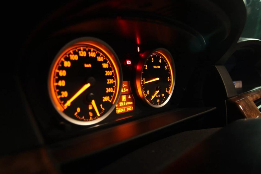 Приборная панель м5 е60