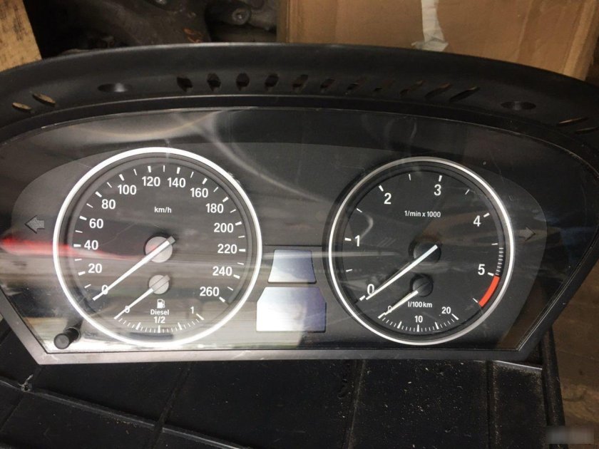 Bmw x5 e70 приборная панель
